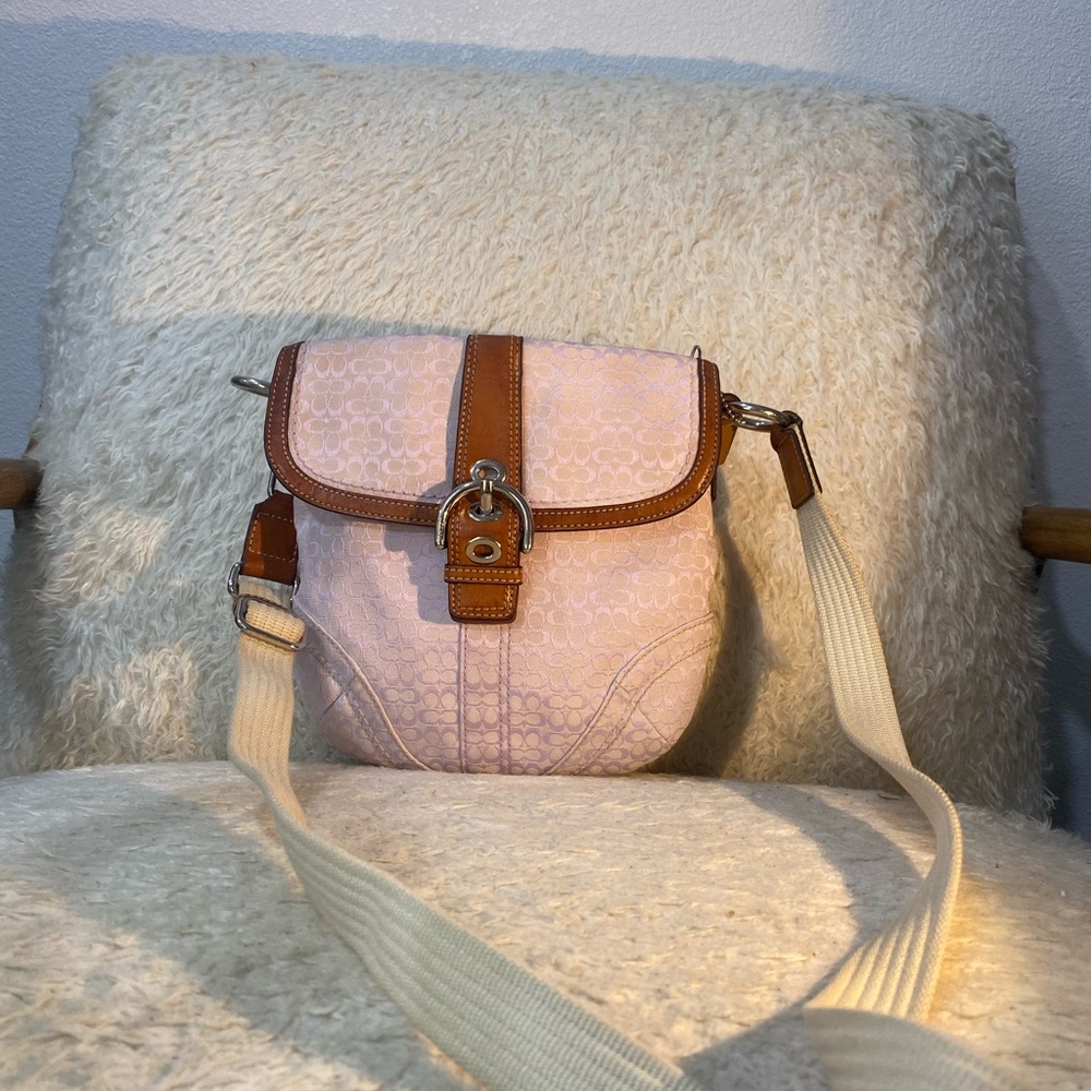Authentic COACH Signature Crossbody Small Pouch-Lavender w/Leather Trim-Flap-EUC